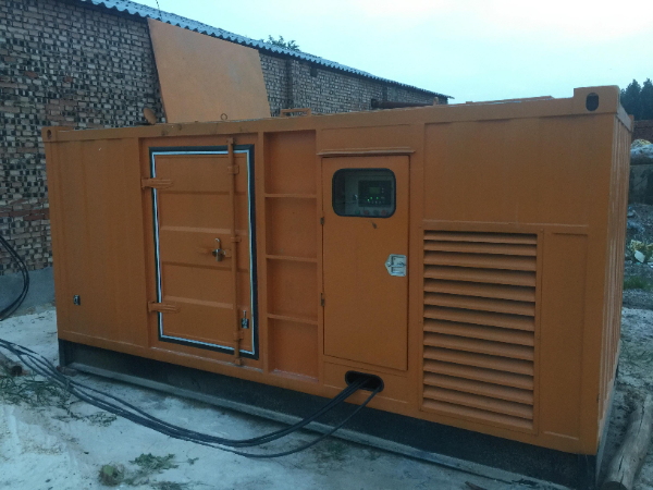 封丘发电机组长期使用中，电缆线的敷设路径有哪些要求？